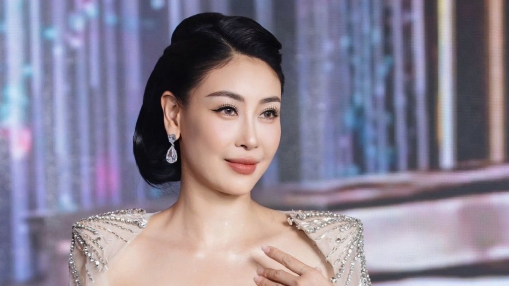 Nét quyến rũ của Hoa hậu Hà Kiều Anh