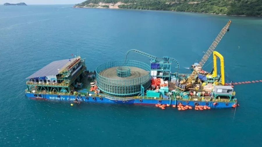 Điện lưới quốc gia ra Côn Đảo: Dấu mốc lớn cho sự phát triển của đặc khu