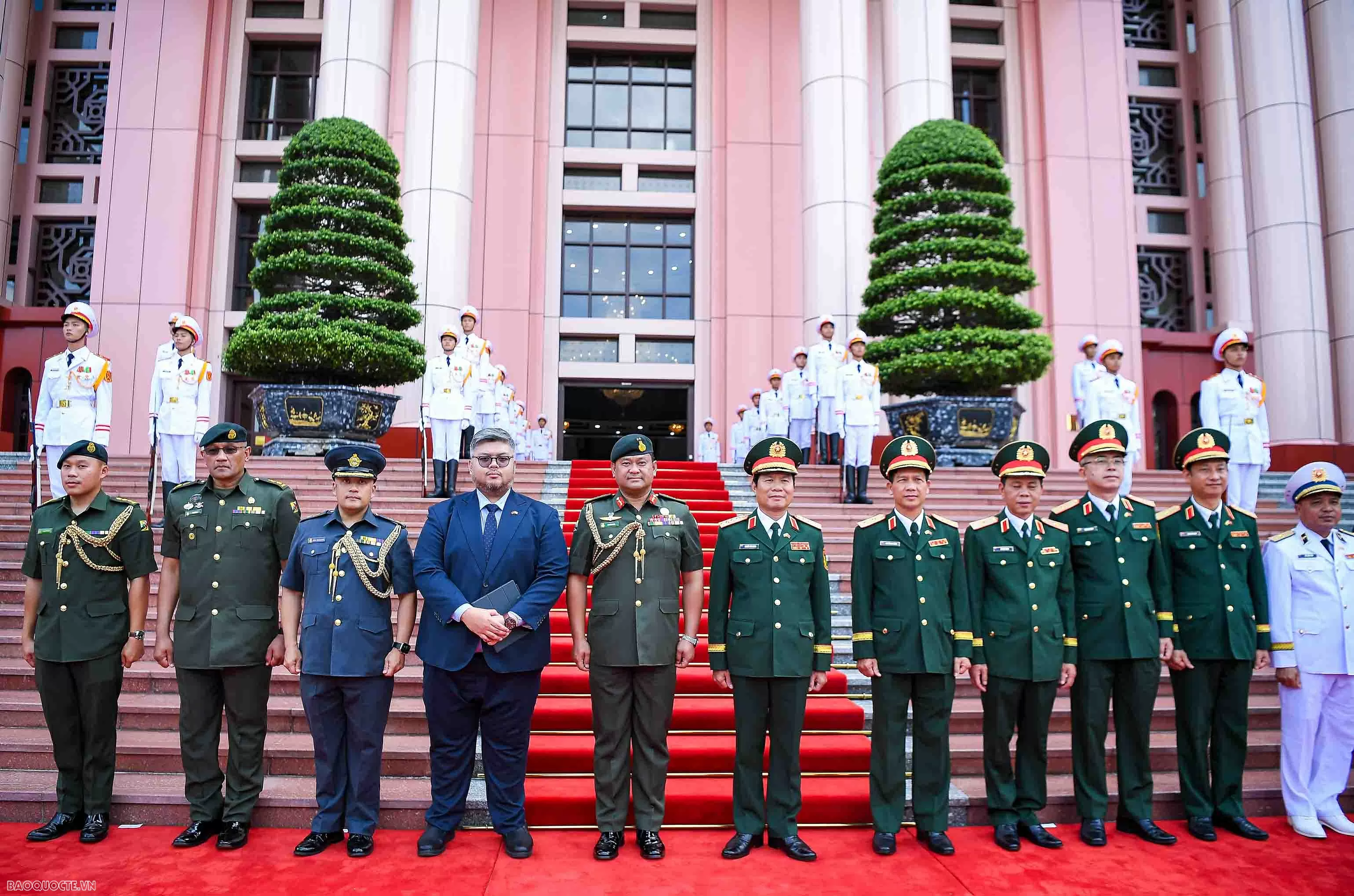 Việt Nam-Brunei: Nghiên cứu phát triển thêm các lĩnh vực hợp tác quốc phòng mới Việt Nam-Brunei: Nghiên cứu phát triển thêm các lĩnh vực hợp tác quốc phòng mới