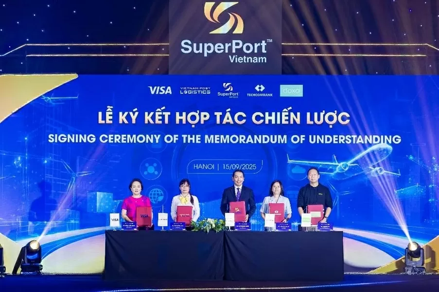 'Siêu cảng' logistics của T&T Group mở bệ phóng số hóa cho doanh nghiệp nhỏ và vừa Việt Nam 'Siêu cảng' logistics của T&T Group mở bệ phóng số hóa cho doanh nghiệp nhỏ và vừa Việt Nam