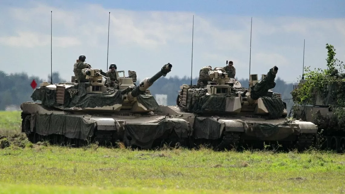 Ba Lan và NATO triển khai 30.000 quân tại 'gót chân Achilles' của liên minh quân sự, thể hiện sự đoàn kết trước Nga Ba Lan và NATO triển khai 30.000 quân tại 'gót chân Achilles' của liên minh quân sự, thể hiện sự đoàn kết trước Nga