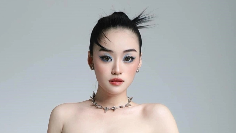 Thời trang crop top giúp Hoa hậu Nguyễn Thị Yến Nhi làm mới hình ảnh, trẻ trung và quyến rũ