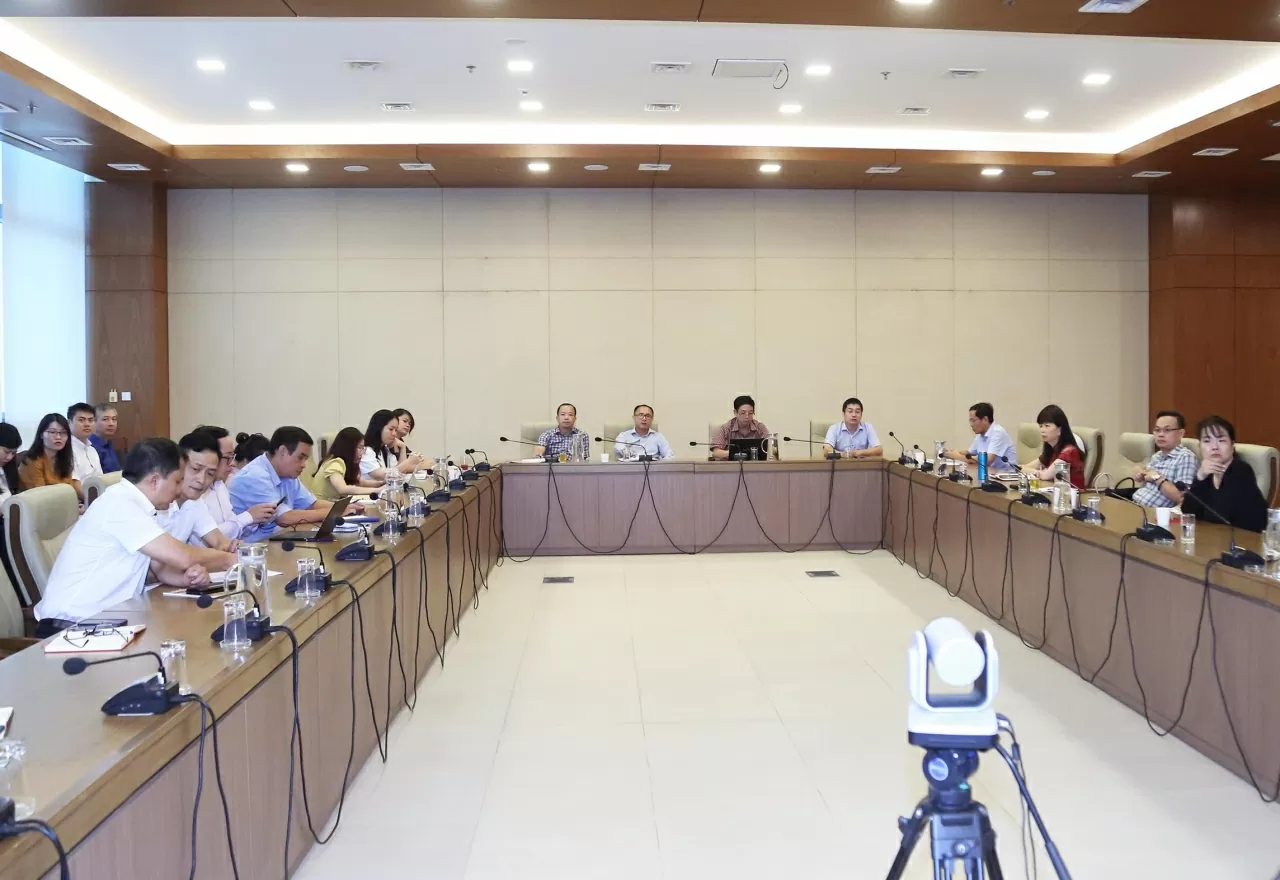 Điểm cầu Đảng ủy Bộ Ngoại giao tham dự Hội nghị dưới hình thức trực tuyến. (Ảnh: Thành Long) Điểm cầu Đảng ủy Bộ Ngoại giao tham dự Hội nghị dưới hình thức trực tuyến. (Ảnh: Thành Long)