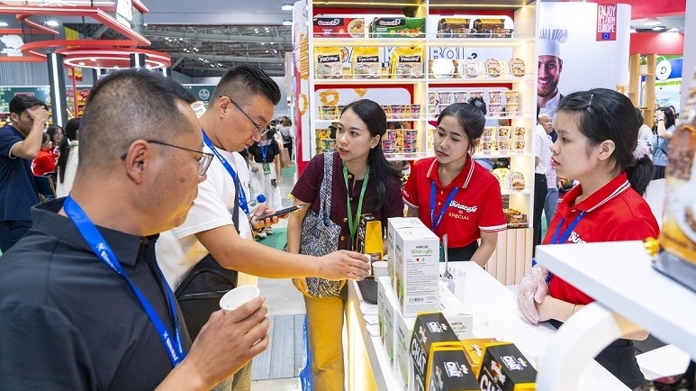 Hàng trăm doanh nghiệp trong và ngoài nước tham gia Triển lãm về thực phẩm và đồ uống tại Hà Nội