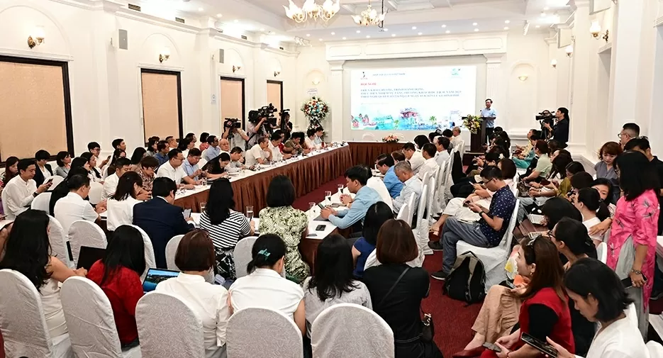 Ngành Du lịch phấn đấu hoàn thành nhiệm vụ theo Nghị quyết số 226 của Chính phủ Ngành Du lịch phấn đấu hoàn thành nhiệm vụ theo Nghị quyết số 226 của Chính phủ