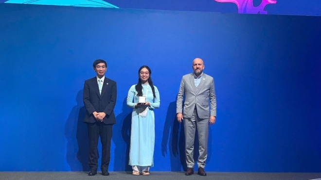 Hóa thân thành đại dương, kể câu chuyện của mình, nữ sinh Đà Nẵng đoạt giải Nhì Cuộc thi viết thư quốc tế UPU 2025