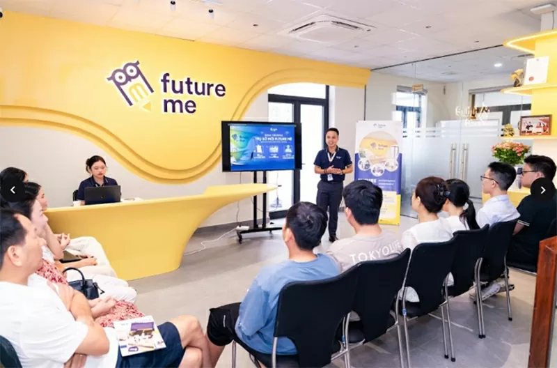 Thầy Phan Minh Đức - Giám đốc học thuật Future Class giao lưu cùng phụ huynh và các bạn học sinh trong sự kiện Thầy Phan Minh Đức - Giám đốc học thuật Future Class giao lưu cùng phụ huynh và các bạn học sinh trong sự kiện