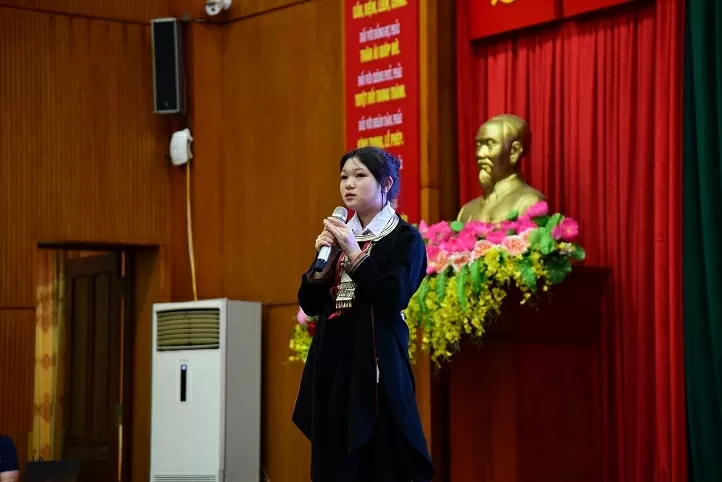 Trang bị kỹ năng an toàn trên không gian mạng nhằm bảo vệ thanh thiếu niên khỏi các hình thức bạo lực giới và buôn bán người Trang bị kỹ năng an toàn trên không gian mạng nhằm bảo vệ thanh thiếu niên khỏi các hình thức bạo lực giới và buôn bán người