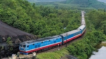 Khách du lịch đã có thể mua vé tàu Tết trên ứng dụng ‘Du lịch Việt Nam - Vietnam Travel’