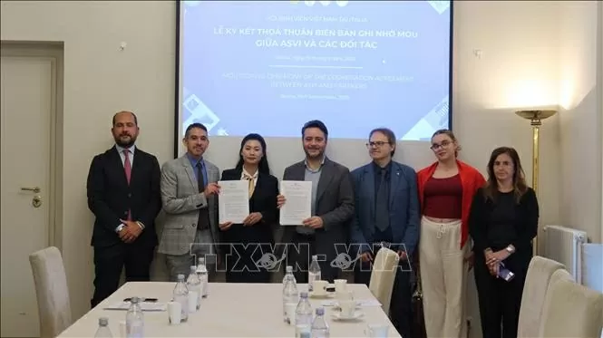 Hội Sinh viên Việt Nam tại Italy tăng cường kết nối với các tổ chức, doanh nghiệp Hội sinh viên Việt Nam tại Italy tăng cường kết nối với các tổ chức, doanh nghiệp