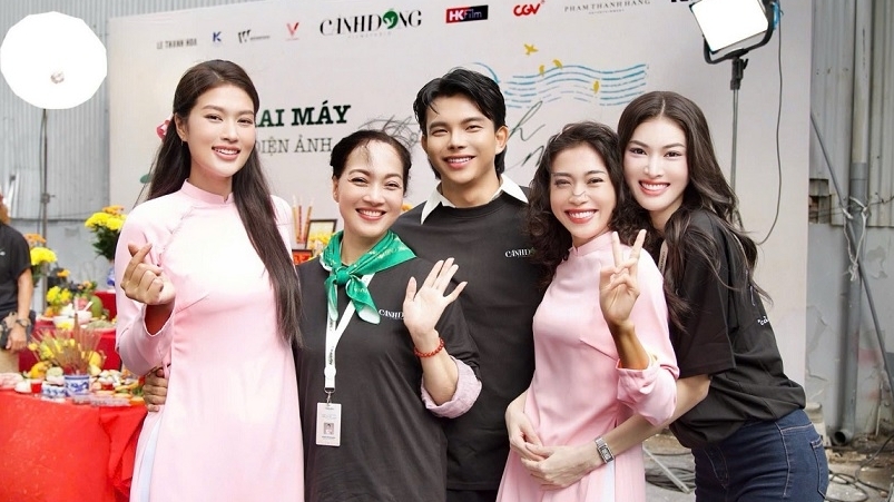 Hoa hậu Đoàn Thiên Ân đóng vai nữ chính phim điện ảnh 'Thơ tình gửi ma sơ'