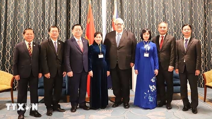 Trưởng ban Tuyên giáo và Dân vận Trung ương Nguyễn Trọng Nghĩa hội kiến Chủ tịch Quốc hội New Zealand