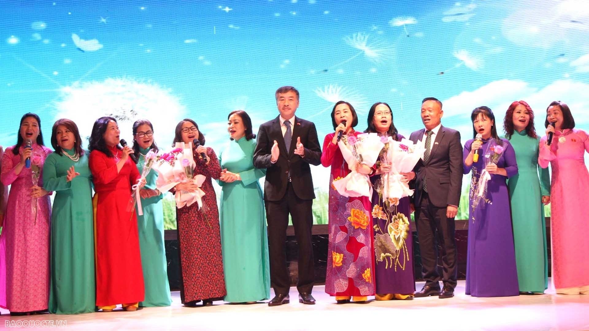 Tôn vinh các giá trị truyền thống của phụ nữ Việt Nam tại Czech