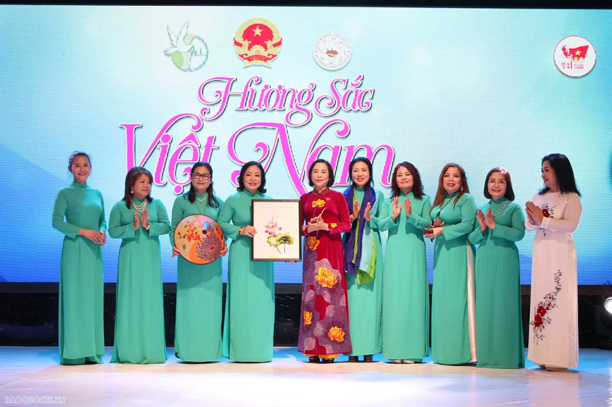 Tôn vinh các giá trị truyền thống của Phụ nữ Việt Nam tại Czech Tôn vinh các giá trị truyền thống của Phụ nữ Việt Nam tại Czech