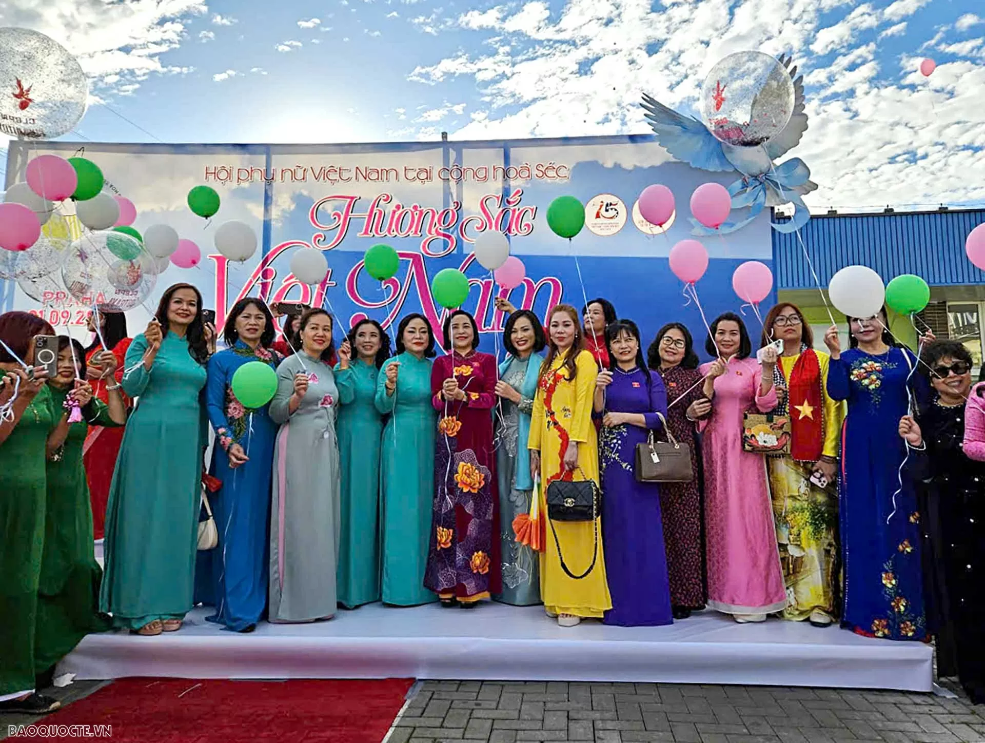 Tôn vinh các giá trị truyền thống của Phụ nữ Việt Nam tại Czech Tôn vinh các giá trị truyền thống của Phụ nữ Việt Nam tại Czech