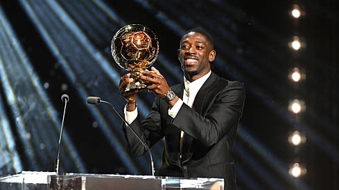 CHÙM ẢNH: Ousmane Dembele rạng rỡ nhận giải Quả bóng vàng 2025