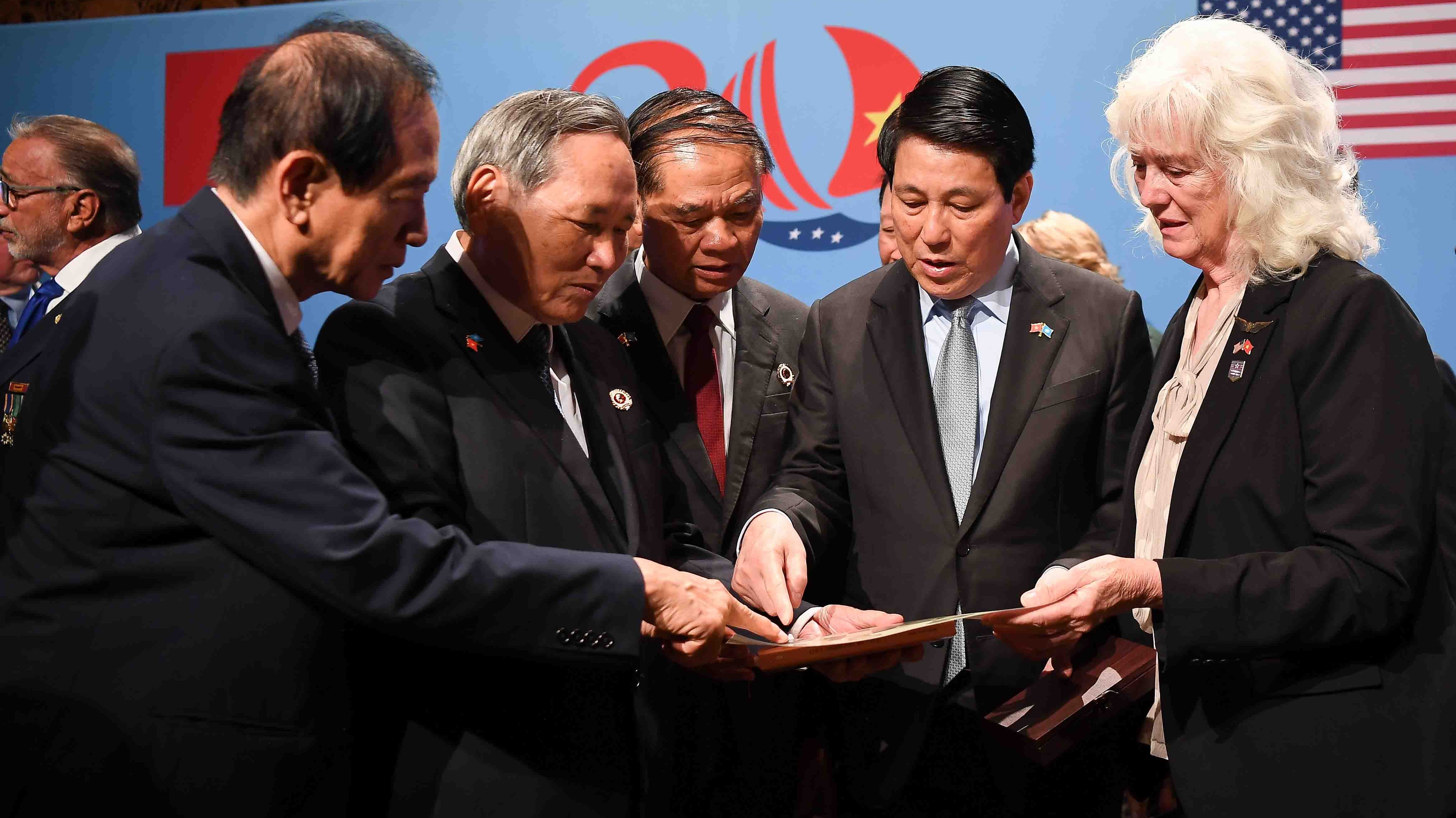 Chủ tịch nước gặp mặt cựu binh Việt Nam-Hoa Kỳ: Sức mạnh lan tỏa của tinh thần hòa hiếu và lòng bao dung vượt lên tất cả