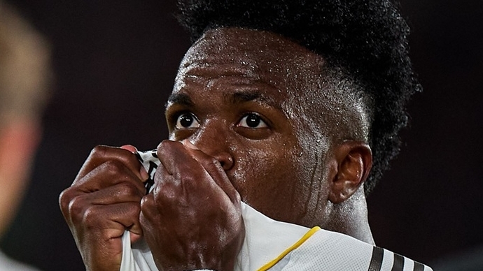 Lập siêu phẩm, Vinicius gửi lời cảm ơn Modric