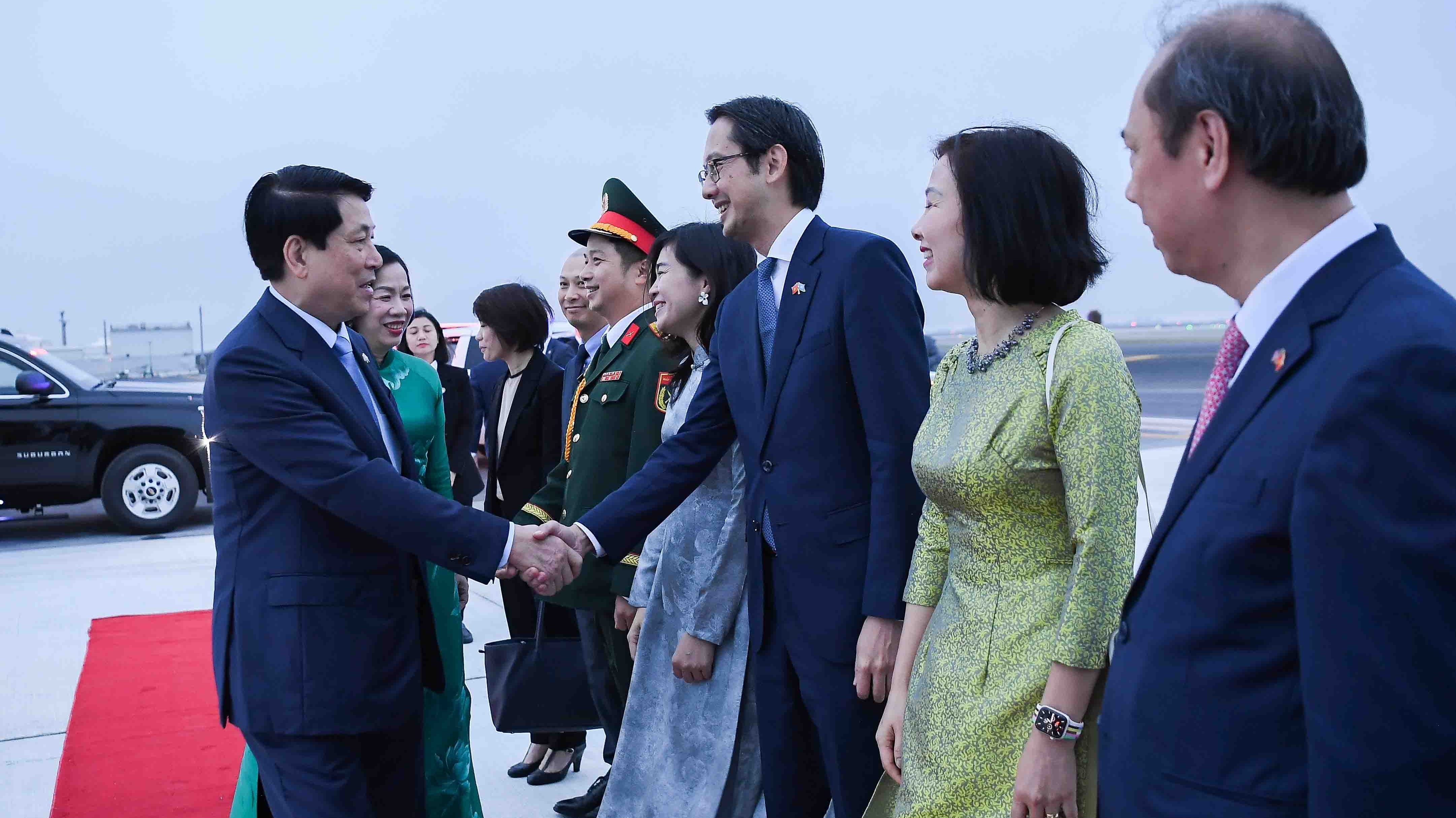 Chủ tịch nước Lương Cường và Phu nhân rời New York, kết thúc chuyến công tác tại Hoa Kỳ