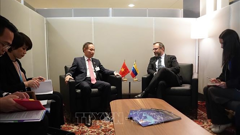 Venezuela mong muốn tăng cường chia sẻ và hợp tác với Việt Nam trong tất cả các lĩnh vực