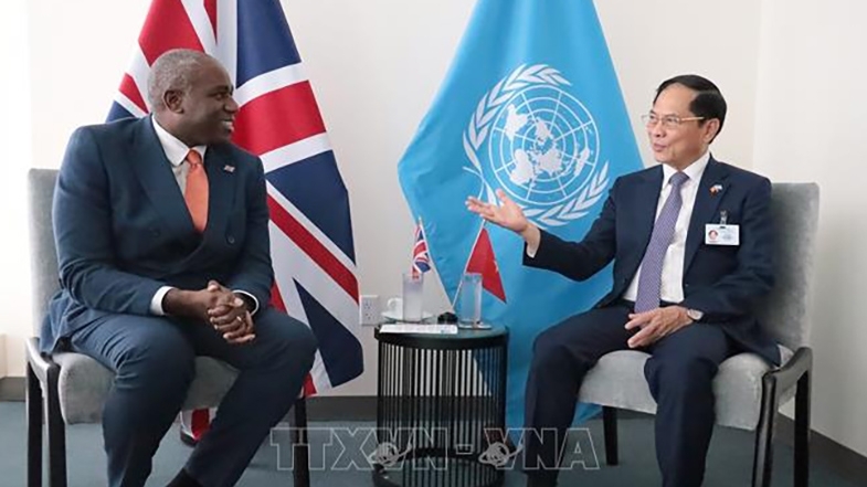 Việt Nam luôn coi trọng và mong muốn tăng cường hơn nữa quan hệ Đối tác chiến lược với Anh