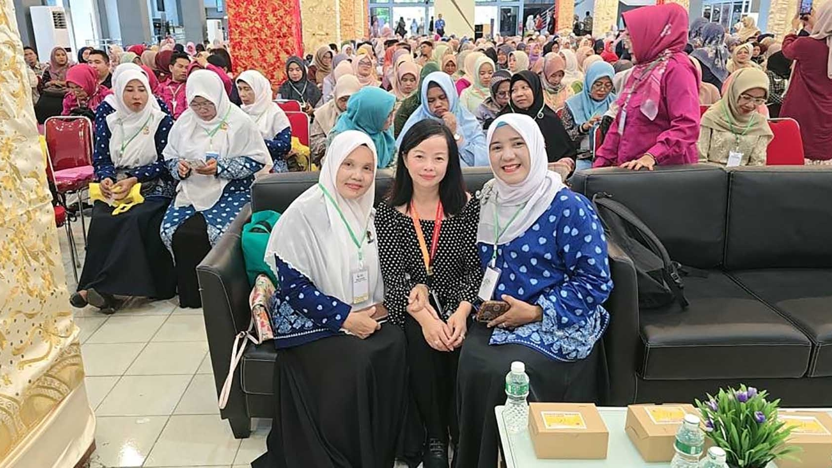 Kiều bào và khát vọng định vị Việt Nam (Kỳ II): Xây nhịp cầu văn học