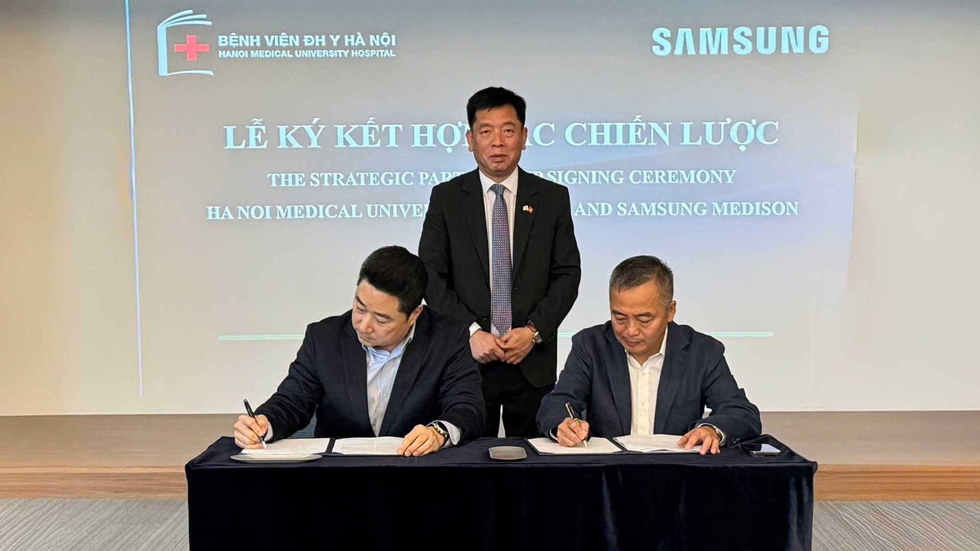 Bệnh viện Đại học Y Hà Nội và Công ty Samsung Medison ký kết văn kiện hợp tác
