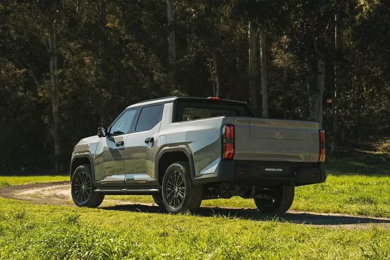 Điểm khác biệt của MG U9 so với mẫu xe Cận cảnh bán tải MG U9 vừa ra mắt tại Australia, giá từ 921 triệu đồng