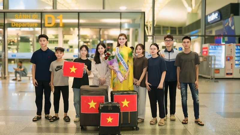 Hoa hậu Mạc Minh mang hình ảnh phụ nữ Việt đến đấu trường Mrs Tourism 2025 tại Dubai