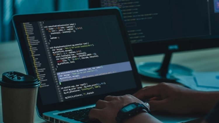 Google: 90% nhân viên công nghệ sử dụng AI trong công việc