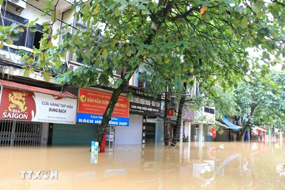 Cận cảnh nhiều nơi ở Lào Cai ngập lụt Cận cảnh nhiều nơi ở Lào Cai ngập lụt