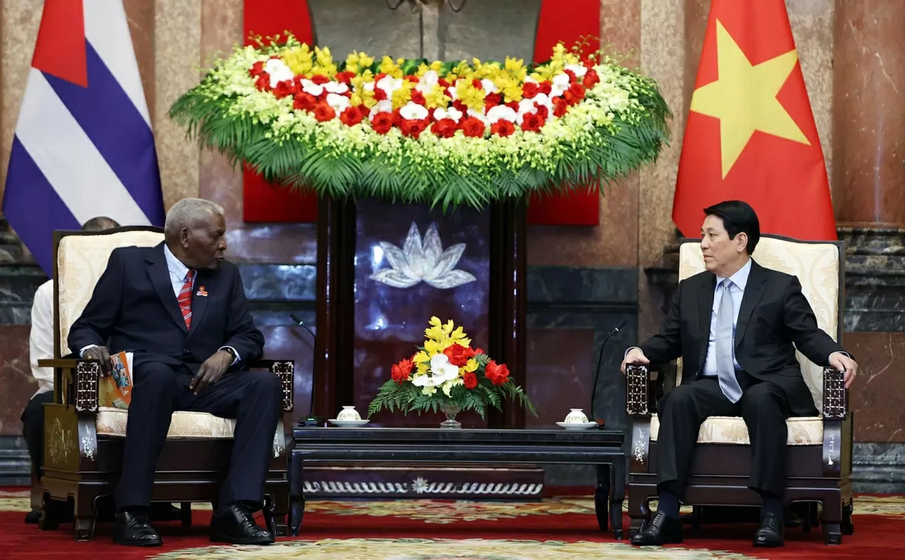 Chủ tịch nước Lương Cường và Esteban Lazo Hernandez trao đổi tại buổi Hội kiến. (Ảnh: Thành Long) Chủ tịch nước Lương Cường và Esteban Lazo Hernandez trao đổi tại buổi Hội kiến. (Ảnh: Thành Long)