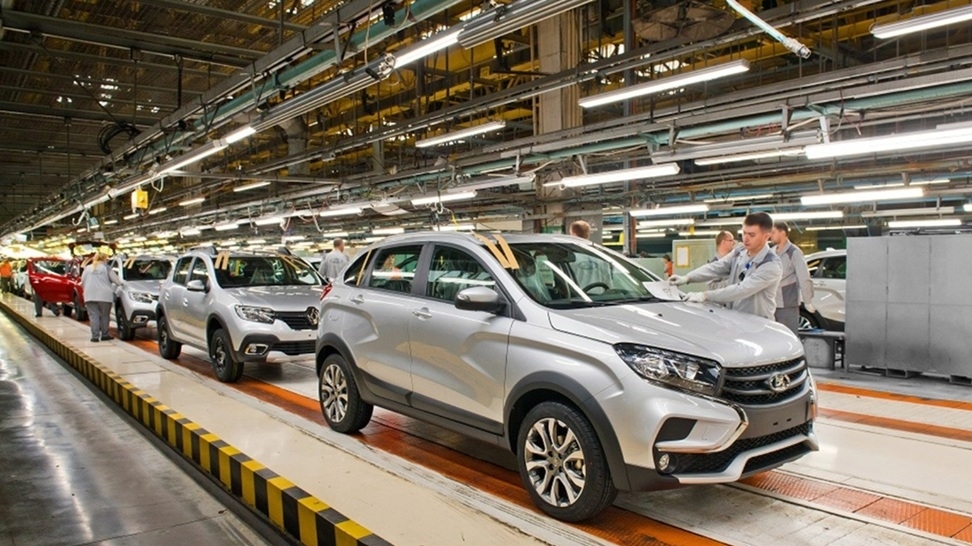 Vượt 'cú sốc', ngành công nghiệp ô tô Nga bứt phá mạnh mẽ