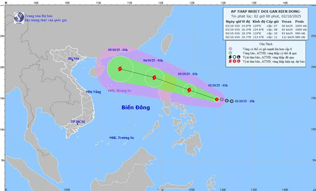 Áp thấp nhiệt đới sẽ thành bão, mạnh thêm khi đi vào Biển Đông, cường độ gió giật cấp 12, sóng cao 4-6m Áp thấp nhiệt đới sẽ thành bão, mạnh thêm khi đi vào Biển Đông, cường độ gió giật cấp 12, sóng cao 4-6m
