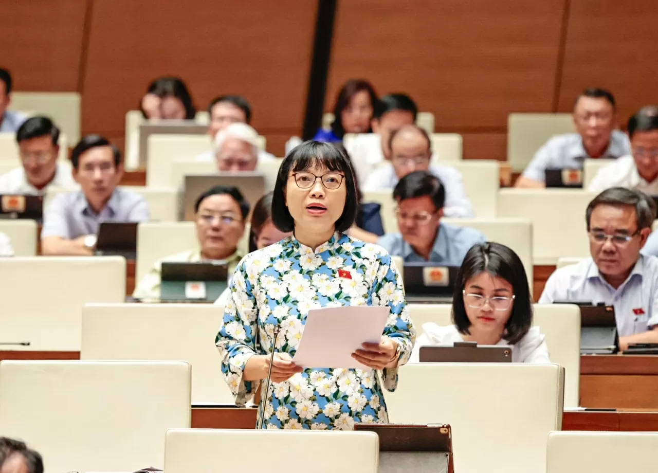 Dùng một bộ sách giáo khoa thống nhất – cột mốc quyết định tương lai giáo dục Dùng một bộ sách giáo khoa thống nhất – cột mốc quyết định tương lai giáo dục