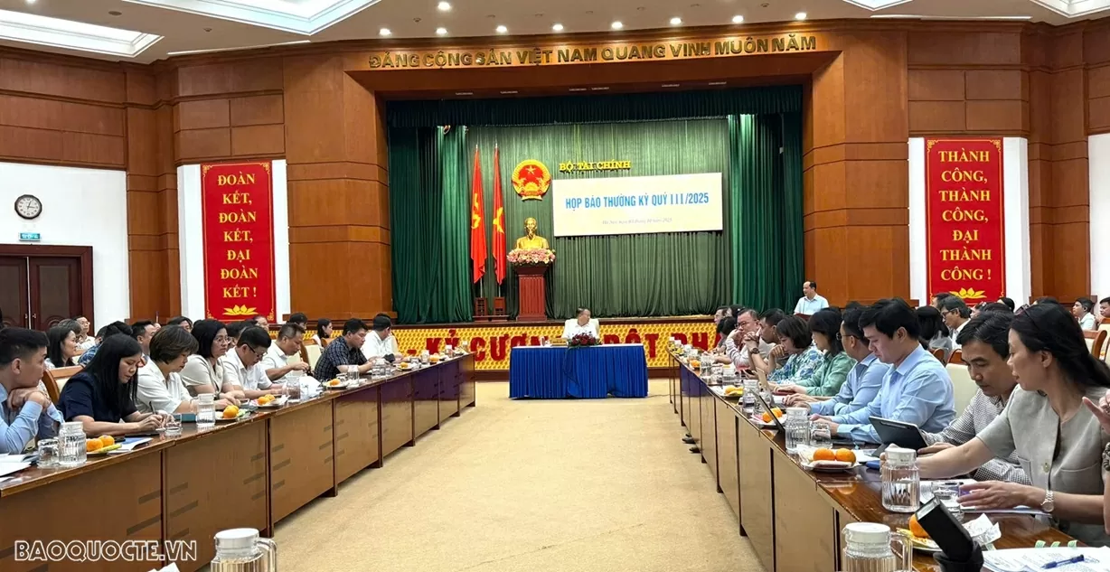 Toàn cảnh họp báo thường kỳ Bộ Tài chính quý III/2025. (Ảnh: Gia Thành) Toàn cảnh họp báo thường kỳ Bộ Tài chính quý III/2025. (Ảnh: Gia Thành)
