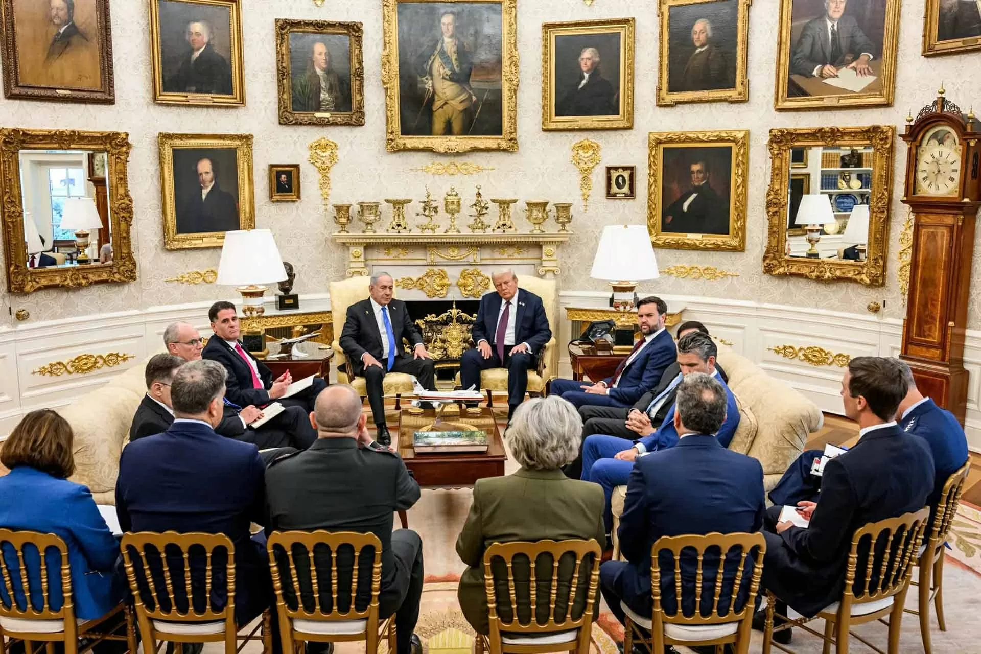 Tổng thống Donald Trump và Thủ tướng Benjamin Netanyahu tổ chức họp báo chung công bố kế hoạch hòa bình của Mỹ cho Gaza, ngày 29/9. (Nguồn: Nhà Trắng) Tổng thống Donald Trump và Thủ tướng Benjamin Netanyahu tổ chức họp báo chung công bố kế hoạch hòa bình của Mỹ cho Gaza, ngày 29/9. (Nguồn: Nhà Trắng)