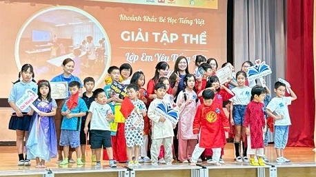 Trao giải cuộc thi ảnh "Khoảnh khắc bé học tiếng Việt" tại Nhật Bản