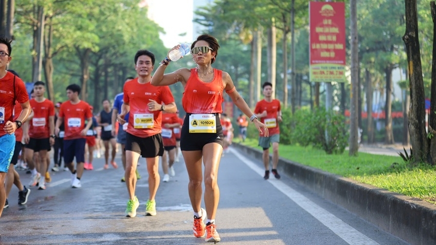 Nhiều vận động viên đội tuyển điền kinh quốc gia ghi dấu ấn tại Giải Marathon quốc tế Hà Nội Techcombank mùa thứ 4