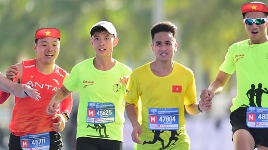 Chàng trai khiếm thị cháy hết mình trên đường đua tốc độ