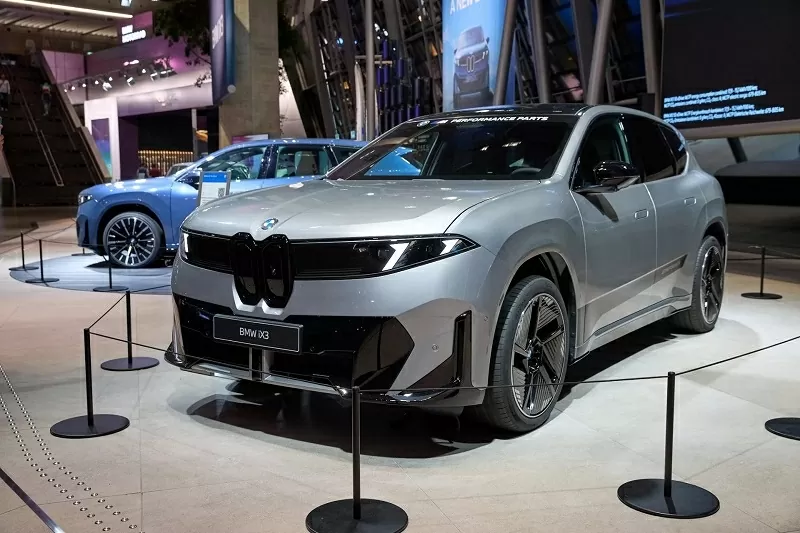 Theo kế hoạch, từ nay đến năm 2027, BMW sẽ trình làng ít nhất 40 mẫu xe mới hoặc nâng cấp. Theo kế hoạch, từ nay đến năm 2027, BMW sẽ trình làng ít nhất 40 mẫu xe mới hoặc nâng cấp.