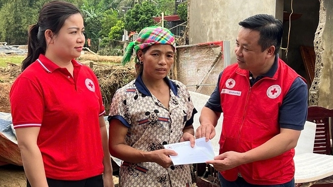 Cứu trợ khẩn cấp người dân tại 4 tỉnh bị ảnh hưởng bởi bão số 11