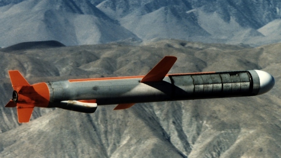 Tên lửa Tomahawk - 'viên đạn thần kỳ' hay 'đòn cân não'?