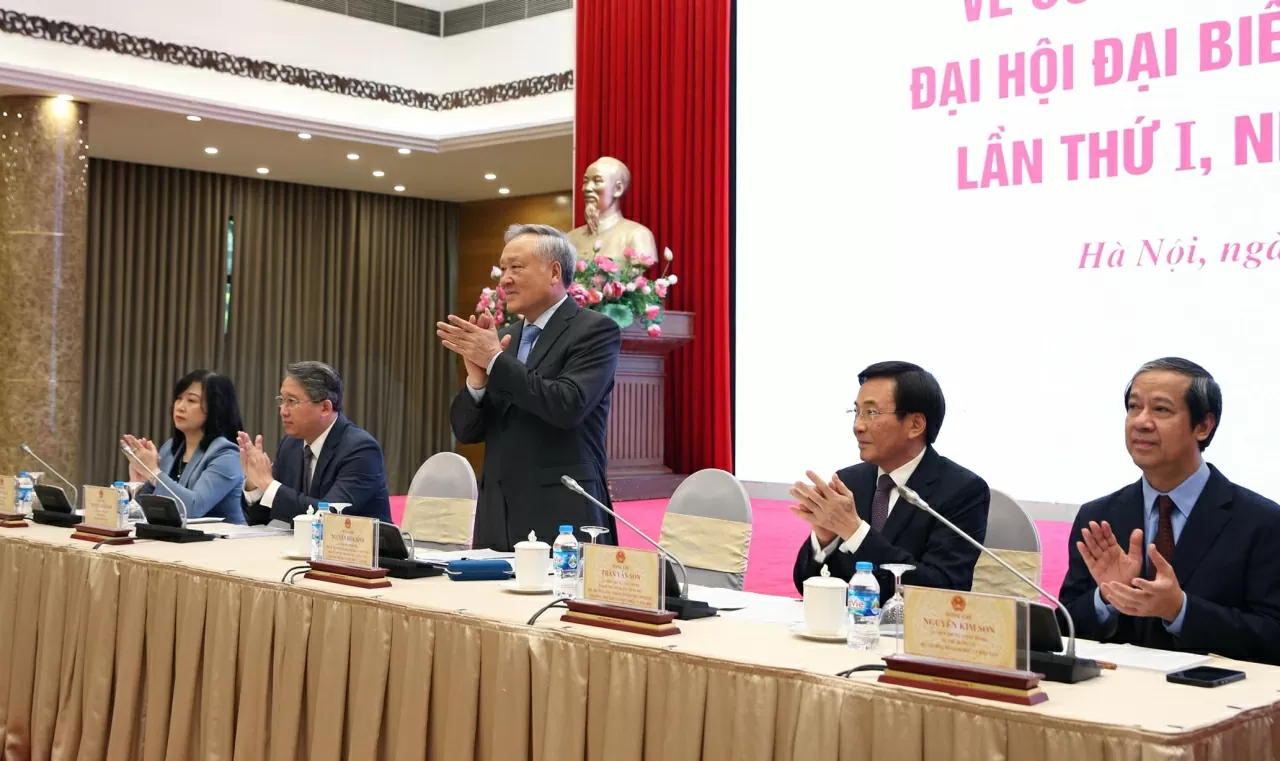 Ủy viên Bộ Chính trị, Phó Bí thư Thường trực Đảng ủy Chính phủ, Phó Thủ tướng Thường trực Chính phủ Nguyễn Hòa Bình cùng lãnh đạo các bộ chủ trì họp báo. (Ảnh: Thành Long) Ủy viên Bộ Chính trị, Phó Bí thư Thường trực Đảng ủy Chính phủ, Phó Thủ tướng Thường trực Chính phủ Nguyễn Hòa Bình cùng lãnh đạo các bộ chủ trì họp báo. (Ảnh: Thành Long)