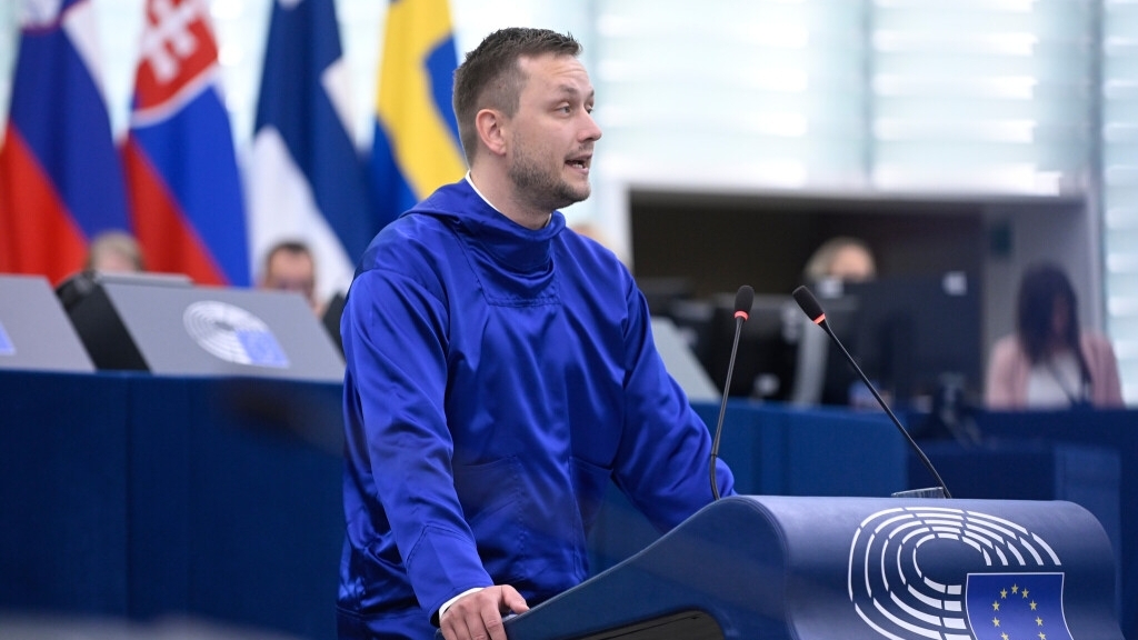 Trước sự 'nhòm ngó' từ Mỹ, Greenland tuyên bố: 'Chúng tôi cần EU, sẽ không gia nhập bất kỳ quốc gia nào'