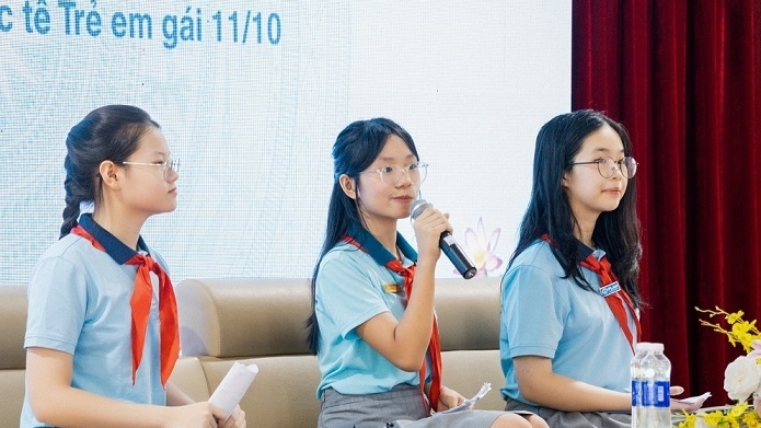 Hưởng ứng Ngày quốc tế Trẻ em gái 2025: Đối thoại chính sách về sức khỏe học đường