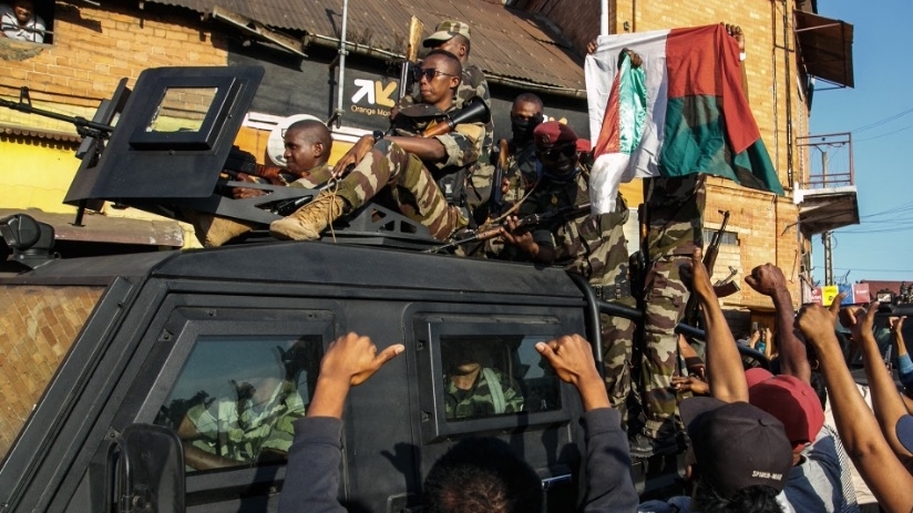 Biểu tình ở Madagascar: Binh sĩ thuộc đơn vị tinh nhuệ tham gia, chính quyền chưa thể làm dịu căng thẳng