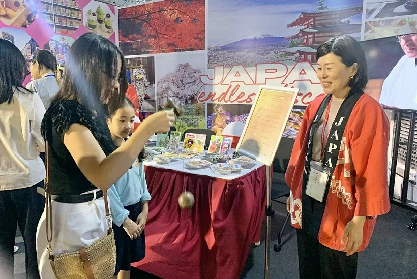 Sắc màu thế giới hội tụ giữa lòng Hoàng thành Thăng Long Sắc màu thế giới hội tụ giữa lòng Hoàng thành Thăng Long