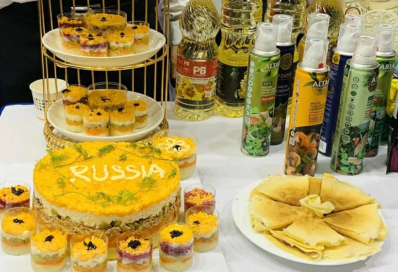 Sắc màu thế giới hội tụ giữa lòng Hoàng thành Thăng Long Sắc màu thế giới hội tụ giữa lòng Hoàng thành Thăng Long