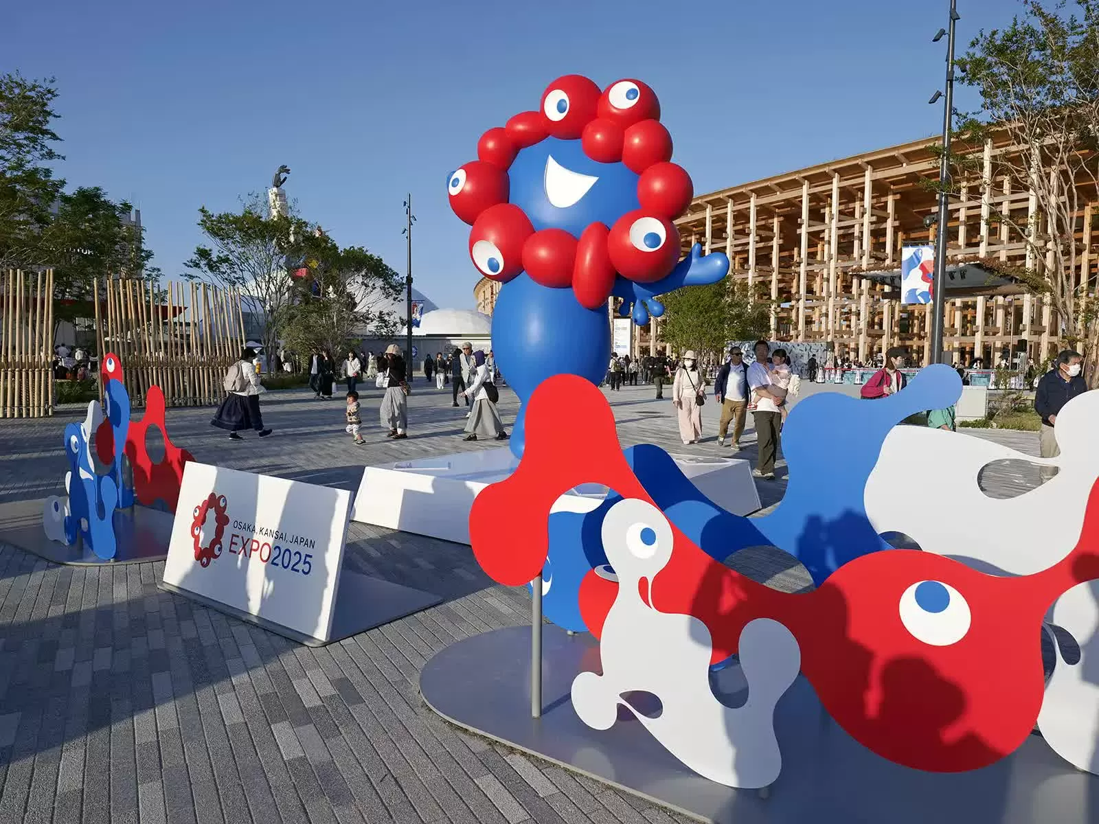 (Nguồn: Away to the City) (Nguồn: Away to the City)